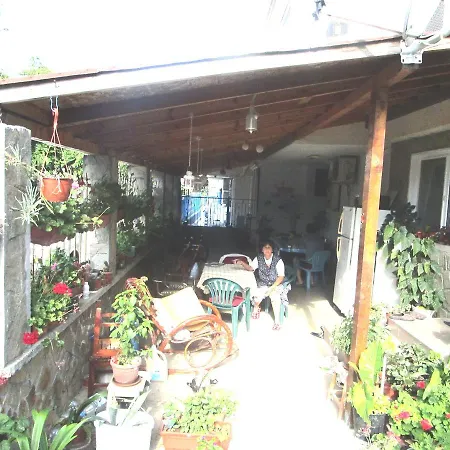 Chanevi Guest house *